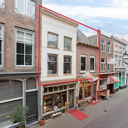 Voorstraat-havenzicht 1ste Dordrecht