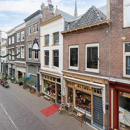 Voorstraat-havenzicht 1ste Apartment *